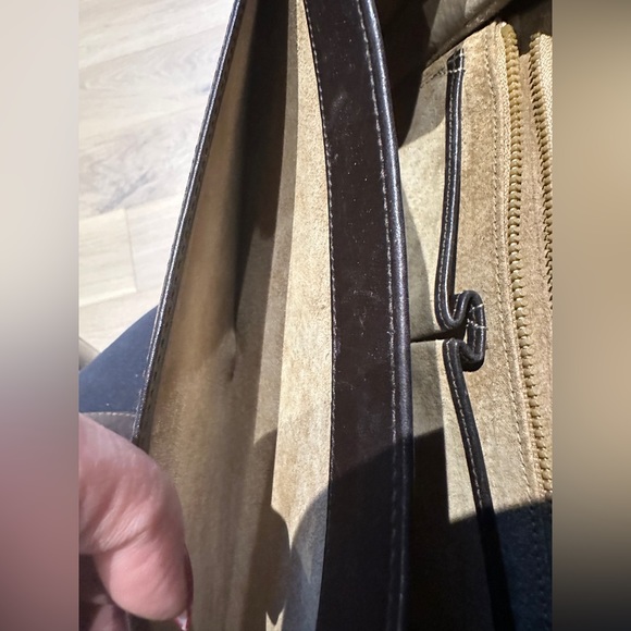 Authentic Vintage Gucci Sherry Line Saddle Shoulder Bag in Dark Brown Suede - Picture 10 of 13